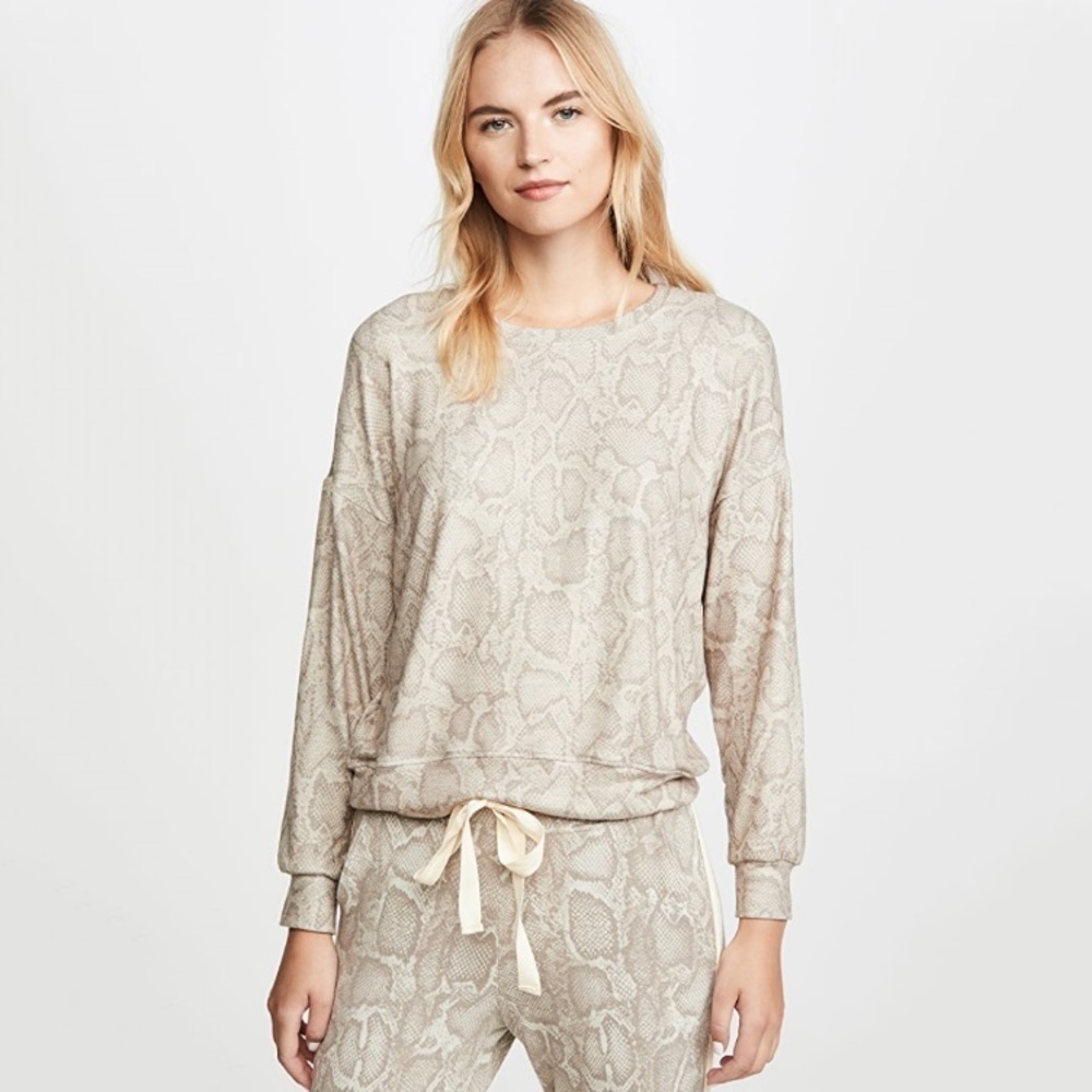 NWT Sundry Snaeskin Print Drapey Pullover Sweatshirt Sweater Neutral - Picture 2 of 7